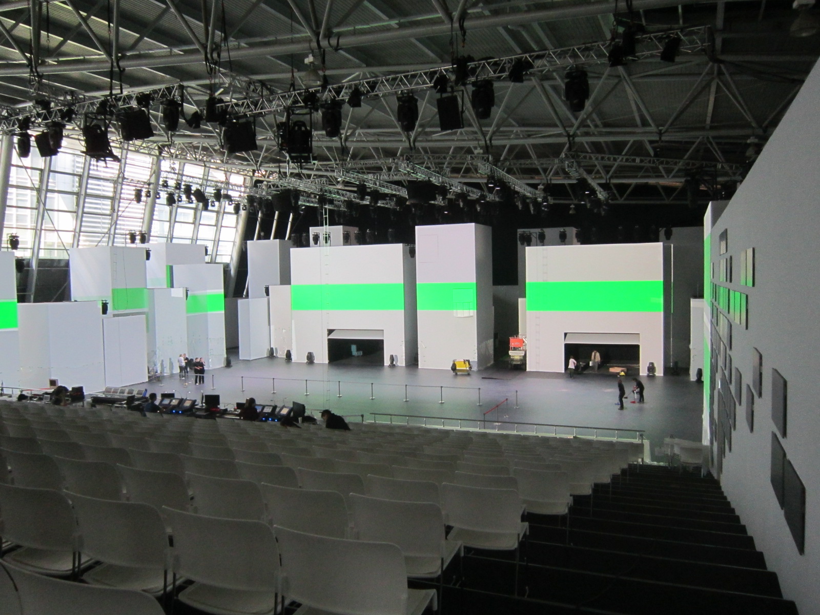 盘扣式脚手架_临时舞台搭建_临时看台_看台租赁_舞台租赁_上海脚手架